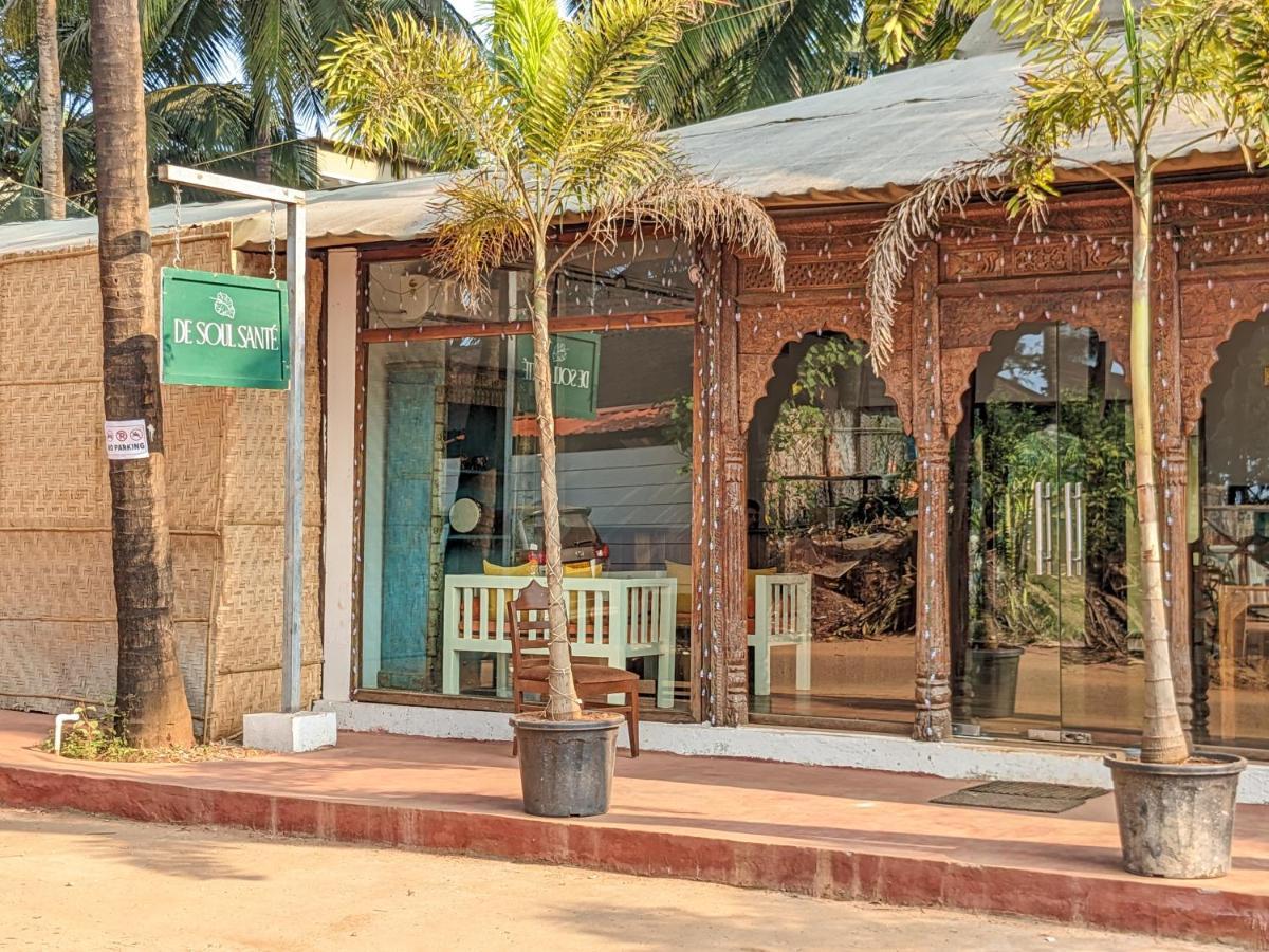 De Soul Sante Morjim Goa Hotel Buitenkant foto